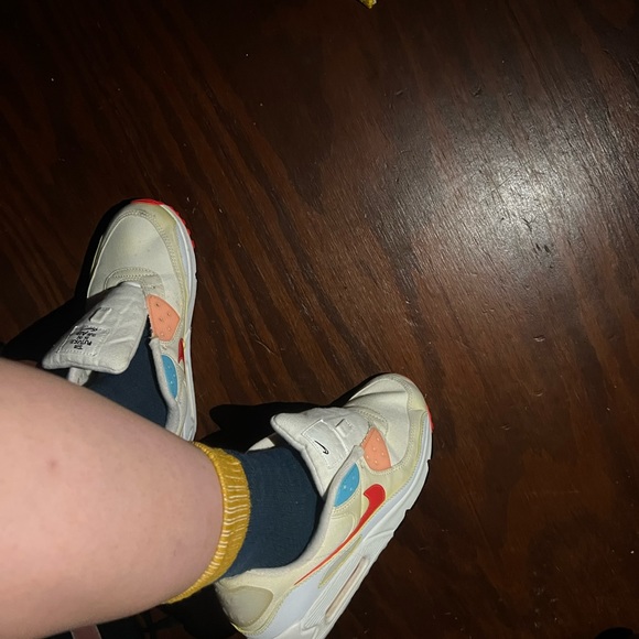 Nike Air Max 90s - Picture 9 of 10